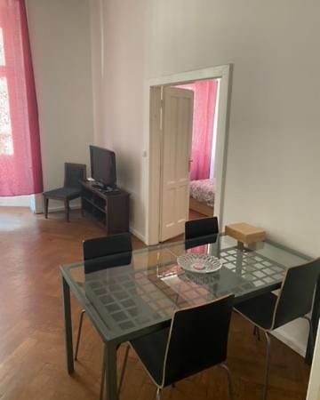 Large 3 Bedroom Family Apartment Close To The River 프라하 외부 사진